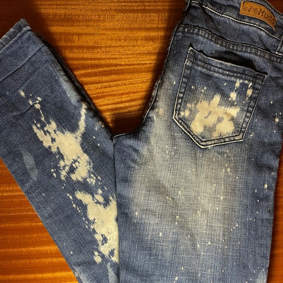 Mudd Juniors Bleached Ripped Jeans - Picture 5 of 7
